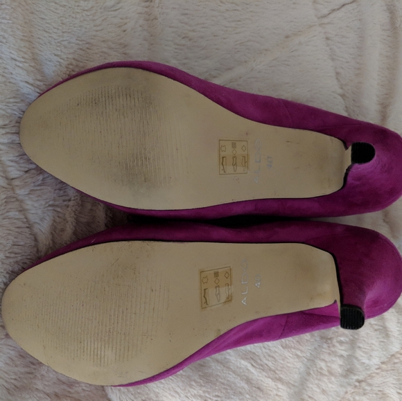 Aldo Suede Fuchsia pumps - Picture 4 of 4